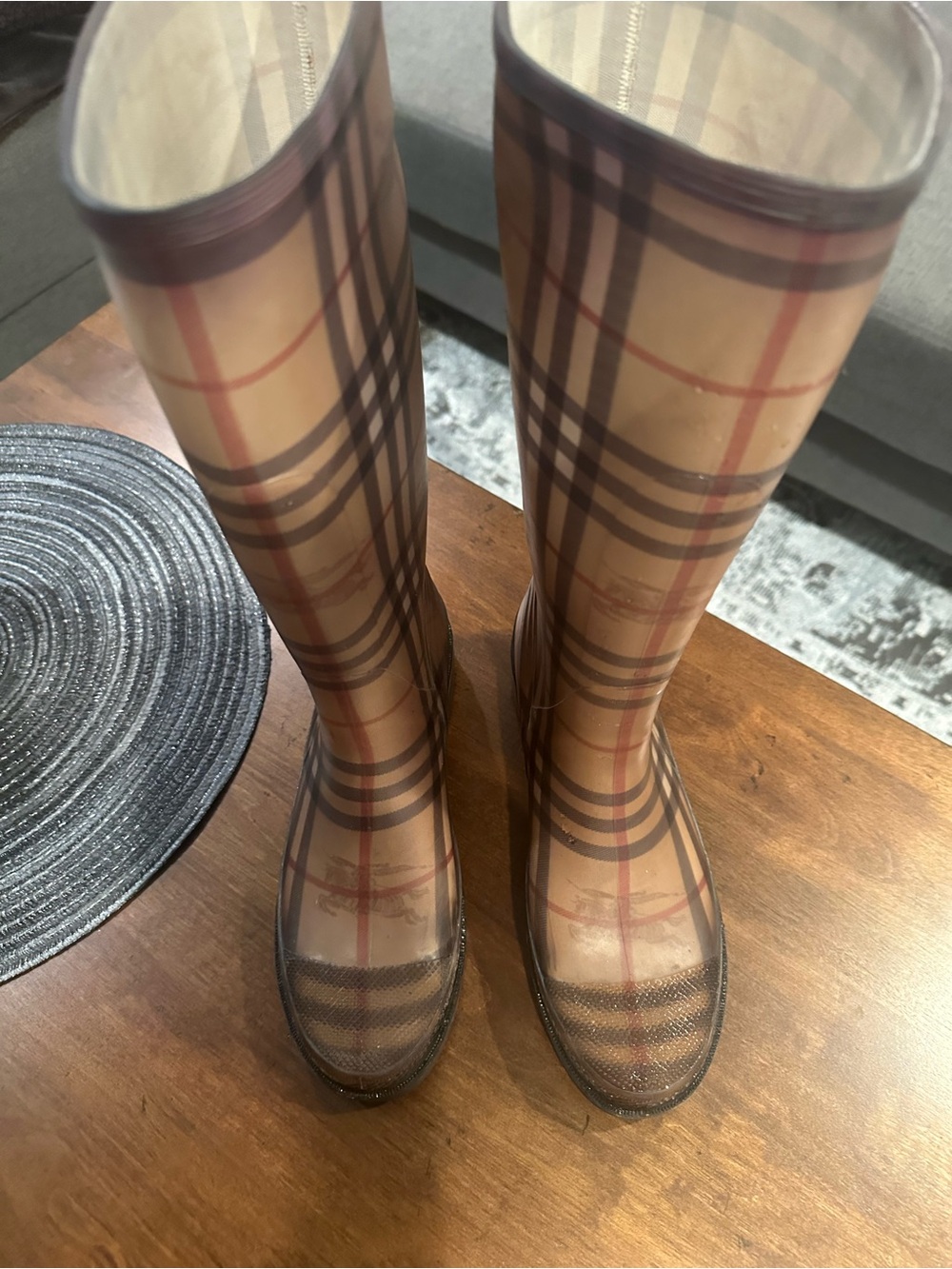 Burberry Black Rubber Sole Boot - Logo Detail - Picture 2 of 4